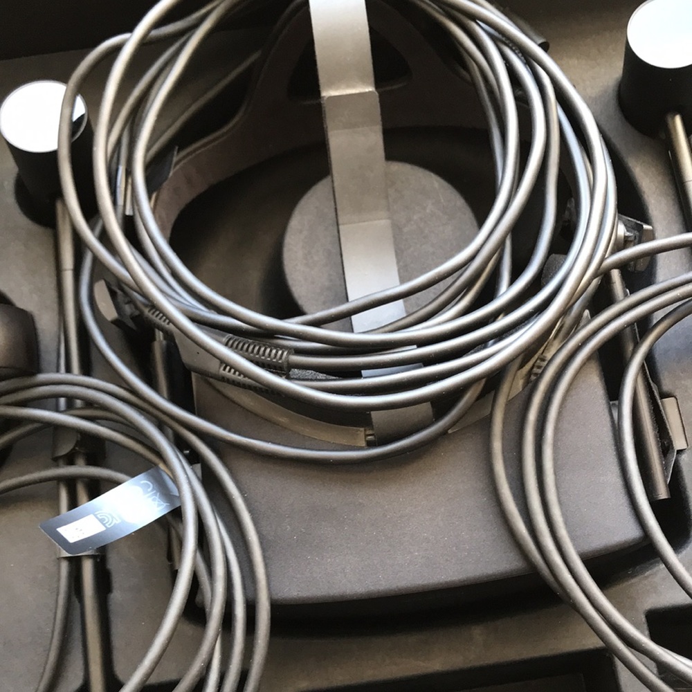 Oculus Rift Virtual Reality Set - Picture 8 of 10